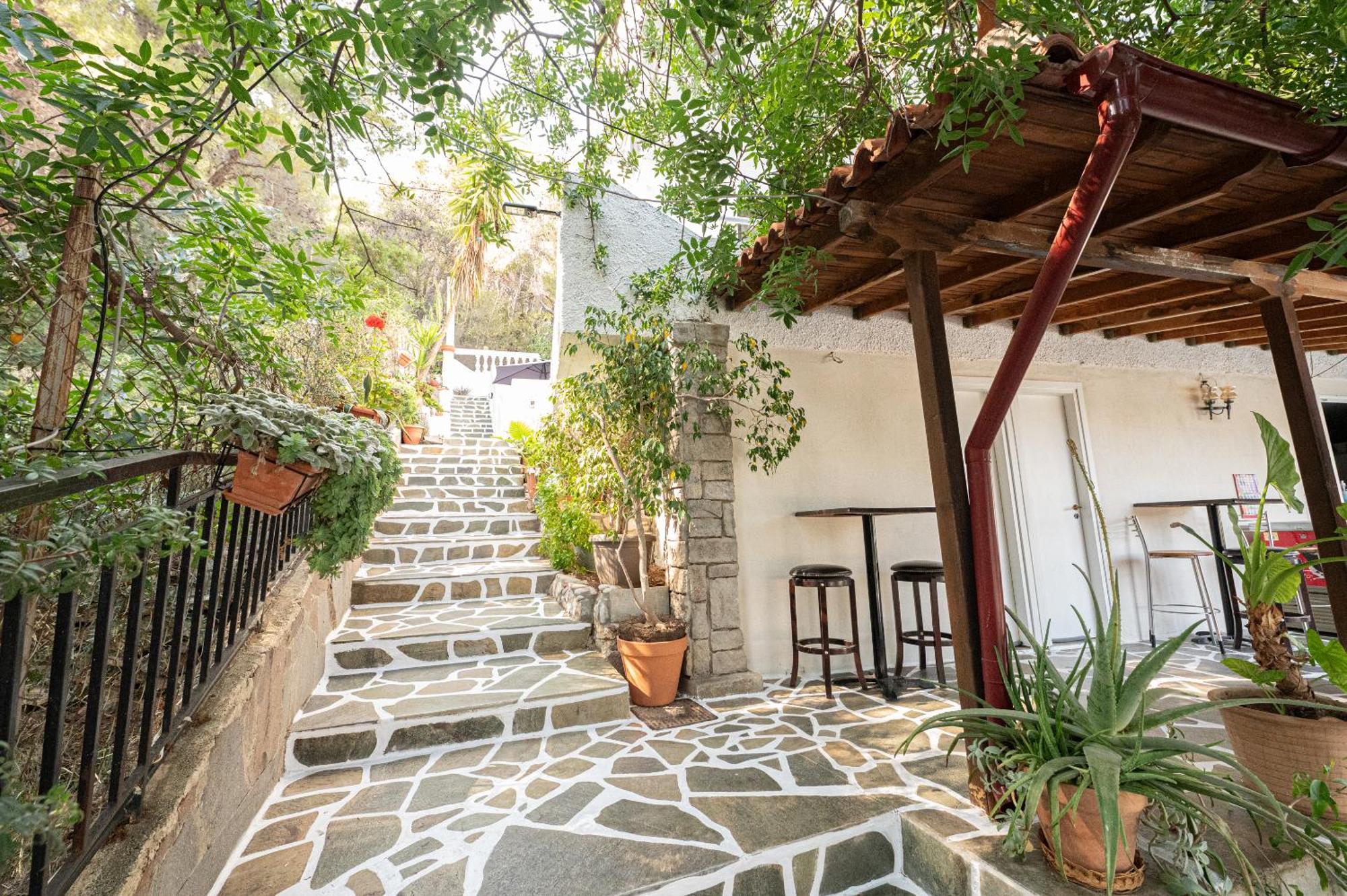 Lions 2 Studios&Apartments, Poros Island. Poros Town Exterior foto