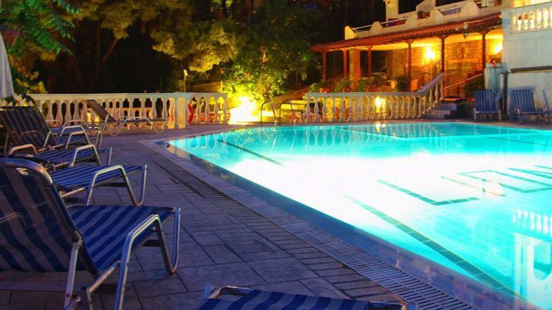 Lions 2 Studios&Apartments, Poros Island. Poros Town Exterior foto